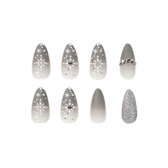 Silver Winter press on Nails with 3D nail art| 24pc Press On Nail Set - Picture 2 of 2